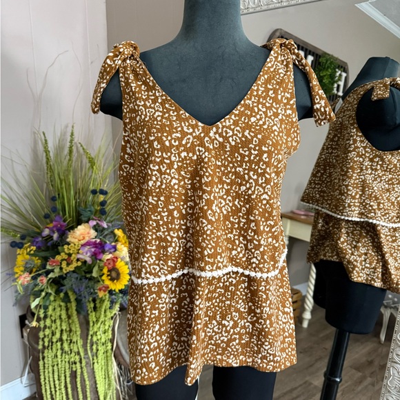 Emelia • Animal Print Tiered Tank - Picture 1 of 8